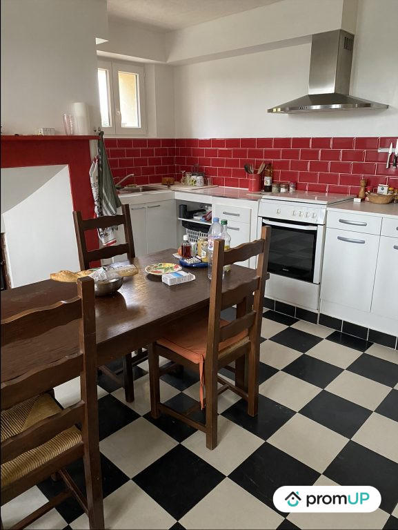 Maison - 200 m² - 7 pièces