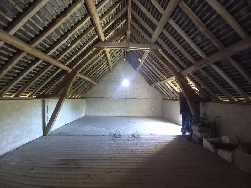 Maison - 104 m² - 1 pièce