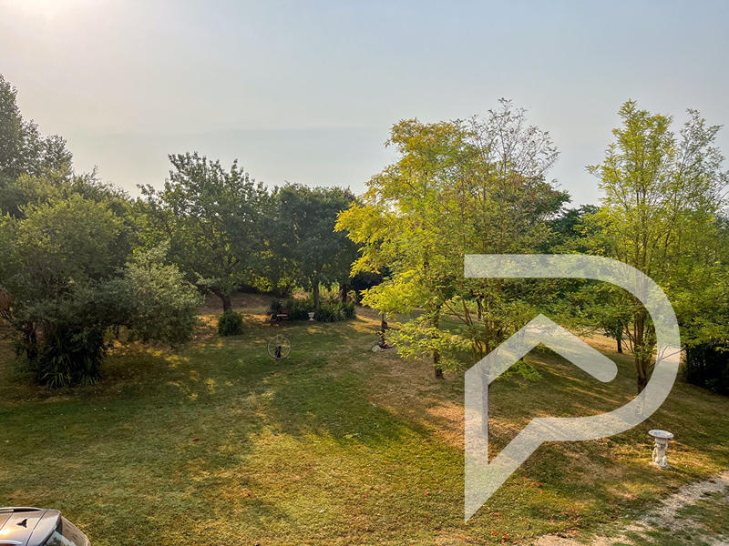 Maison - 228 m² - 7 pièces