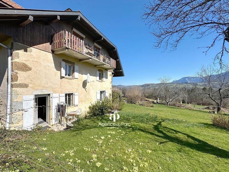 Maison - 345 m² - 12 pièces