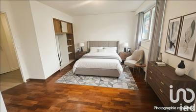 Appartement - 81 m² - 4 pièces