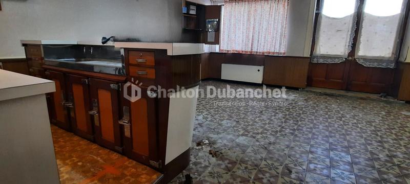 Maison - 195 m² - 8 pièces