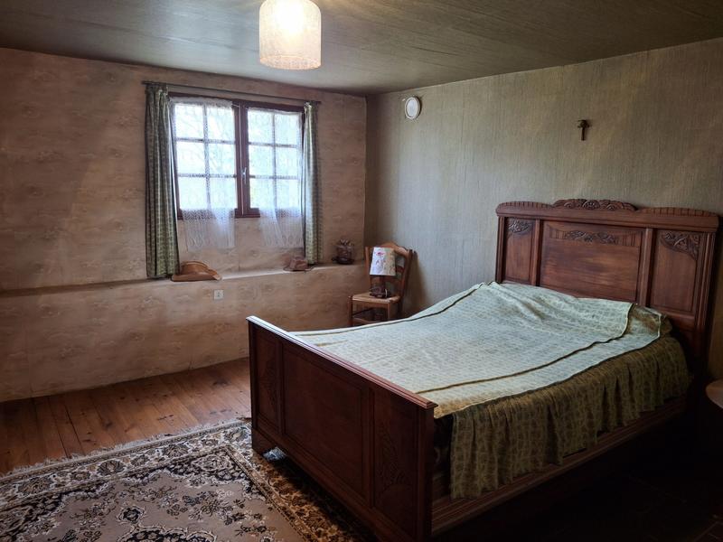 Maison traditionnelle - 243 m² - 9 pièces