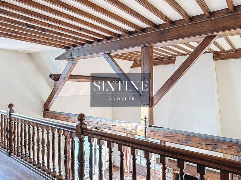 Maison - 186 m² - 8 pièces