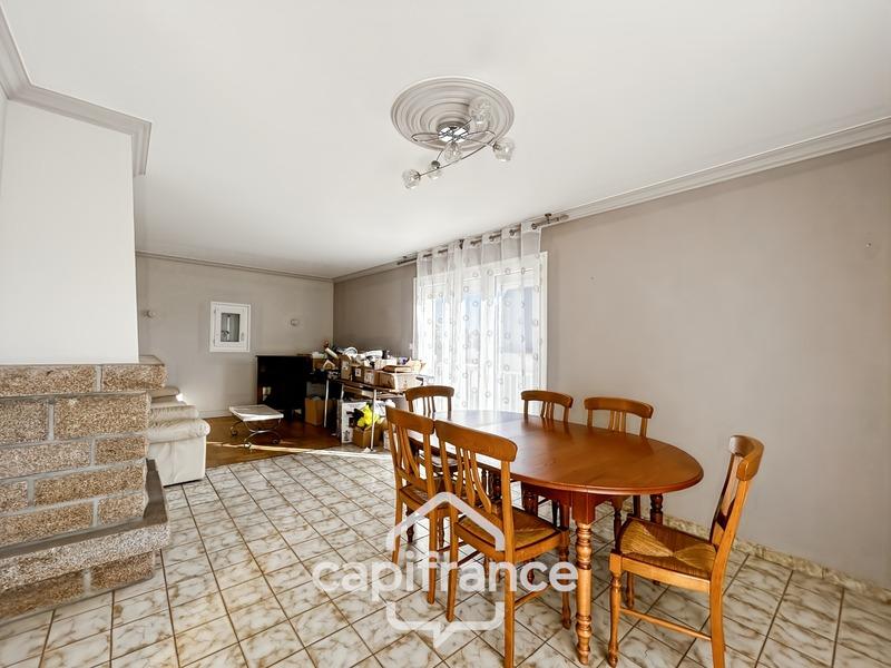 Maison - 140 m² - 8 pièces