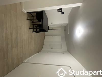 Chambre - 11 m² - 1 pièce