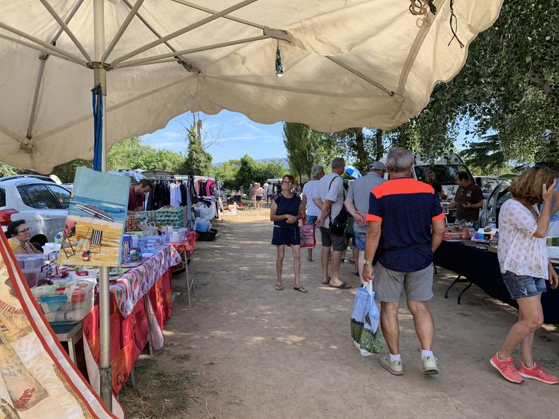 Brocante vide-grenier Roquebrune sur Argens
