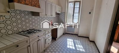 Maison - 225 m² - 7 pièces