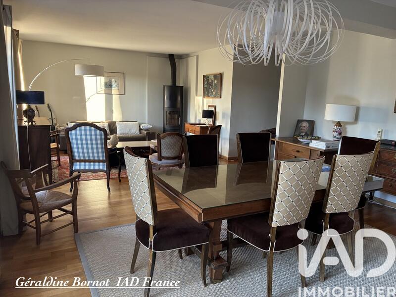 Maison - 150 m² - 8 pièces