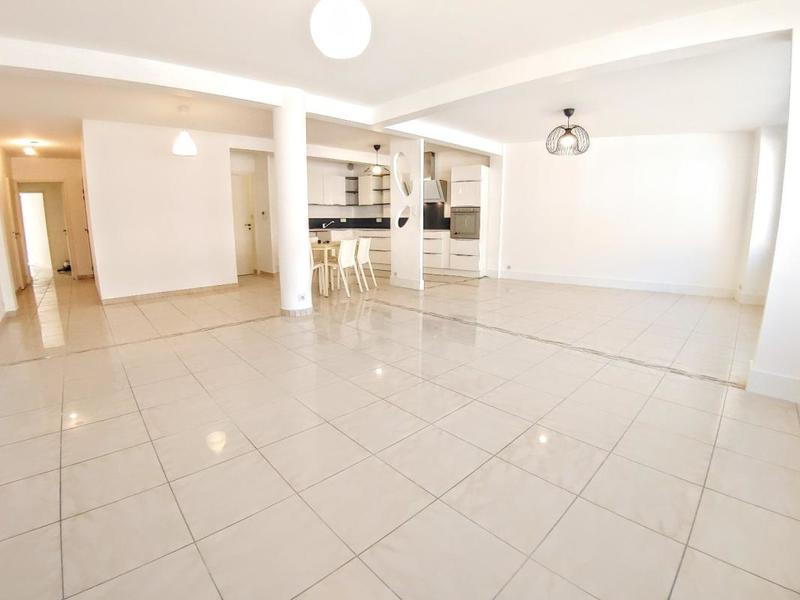 Appartement bourgeois - 176 m² - 4 pièces