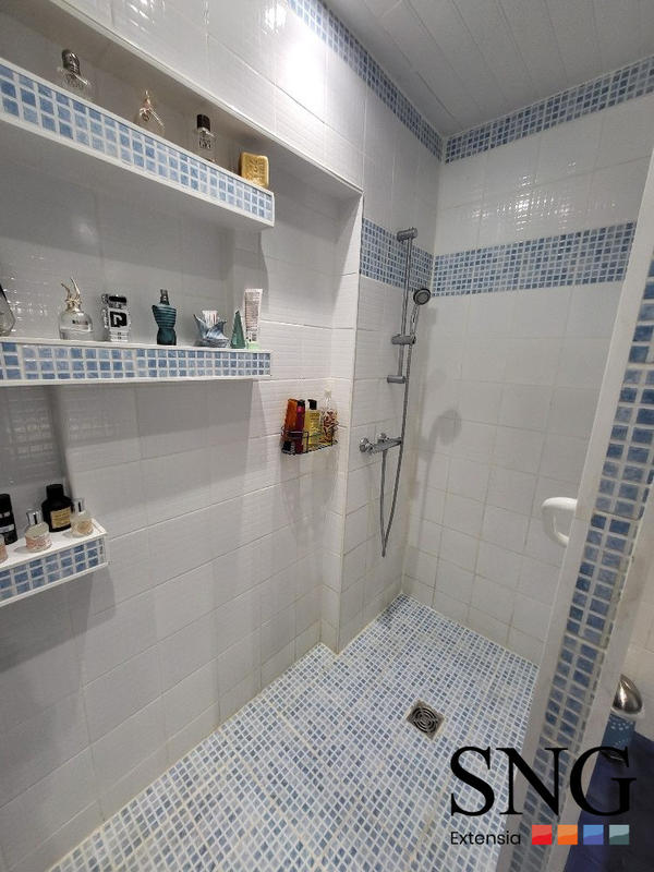 Villa - 100 m² - 5 pièces