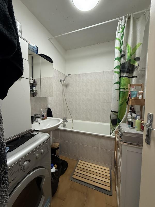 Appartement - 75 m² - 3 pièces