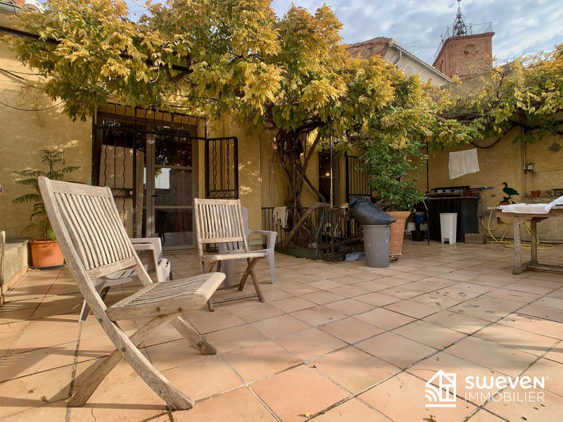 Maison - 320 m² - 8 pièces