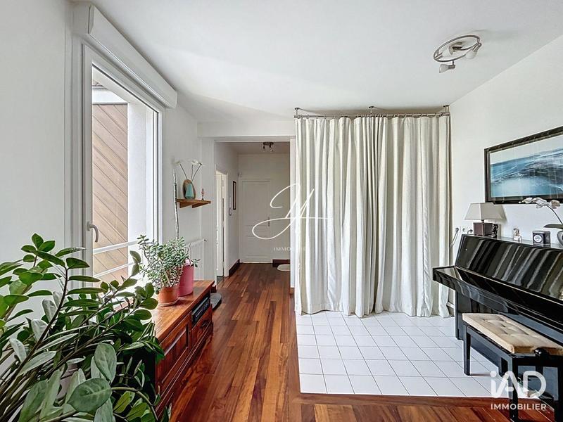 Maison - 193 m² - 9 pièces