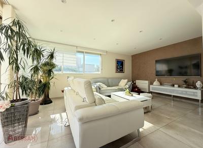 Maison - 117 m² - 4 pièces