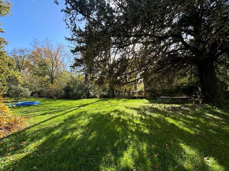 Appartement - 223 m² - 6 pièces