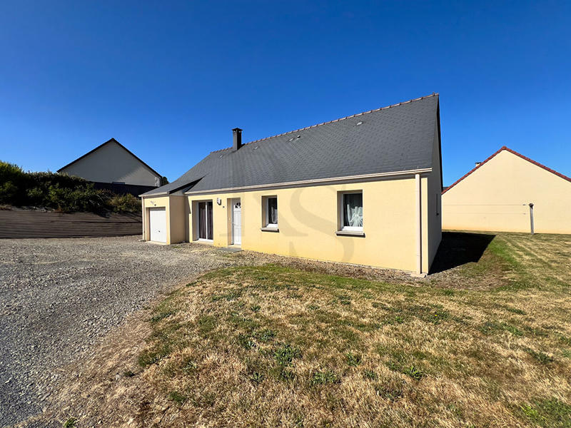 Maison - 90 m² - 5 pièces