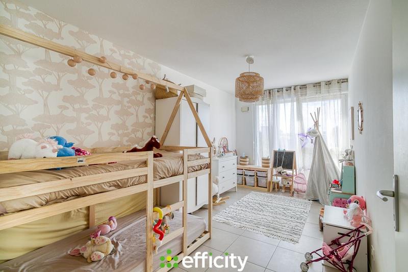 Appartement - 82 m² - 4 pièces