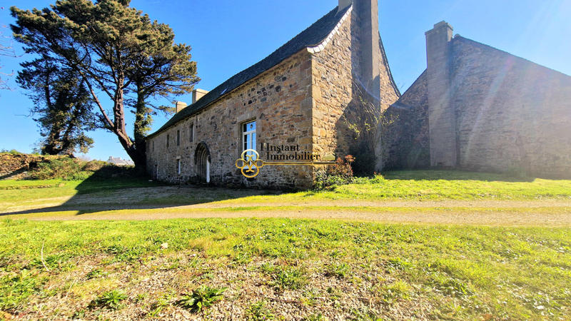 Demeure - 256 m² - 13 pièces