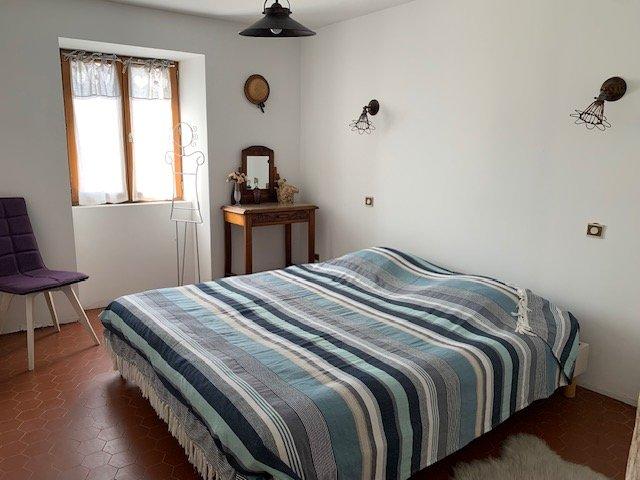 Maison - 250 m² - 10 pièces