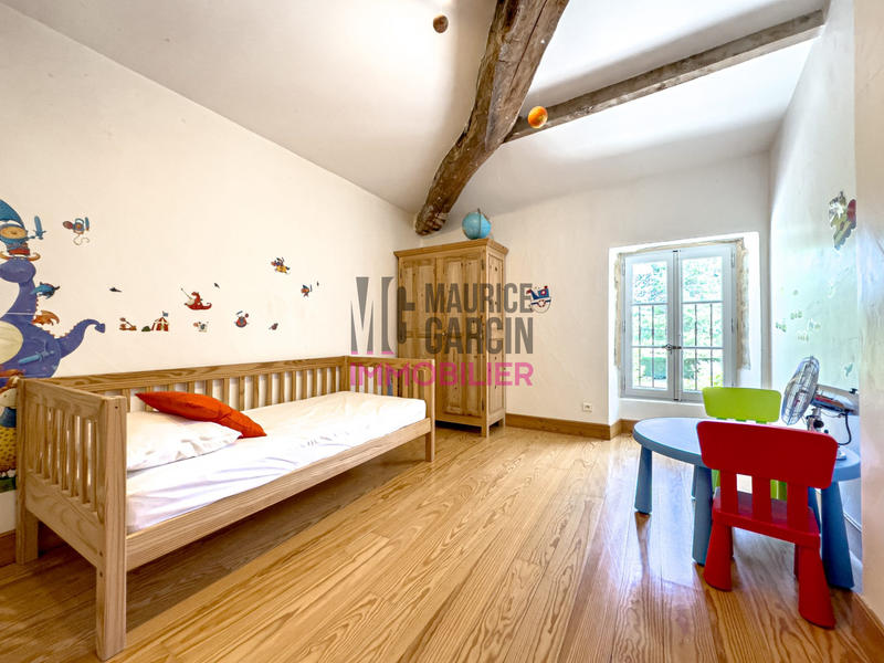 Maison - 227 m² - 8 pièces