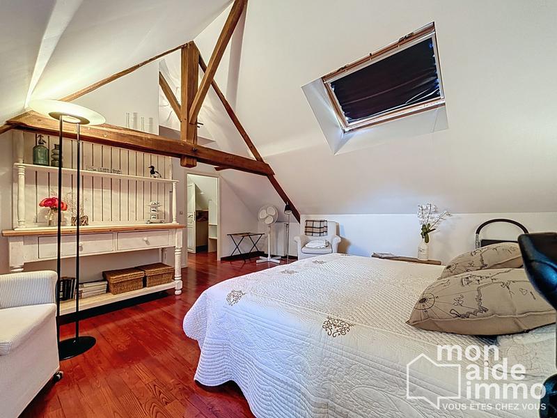 Maison ancienne - 230 m² - 7 pièces