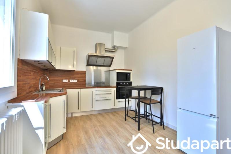 Chambre - 13 m² - 1 pièce