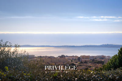 Appartement - 77 m² - 4 pièces