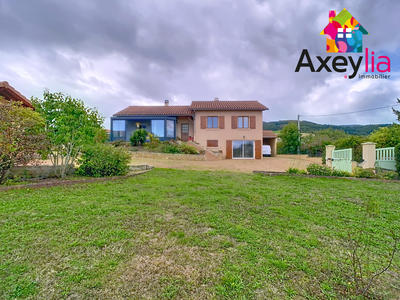 Maison - 159 m² - 7 pièces