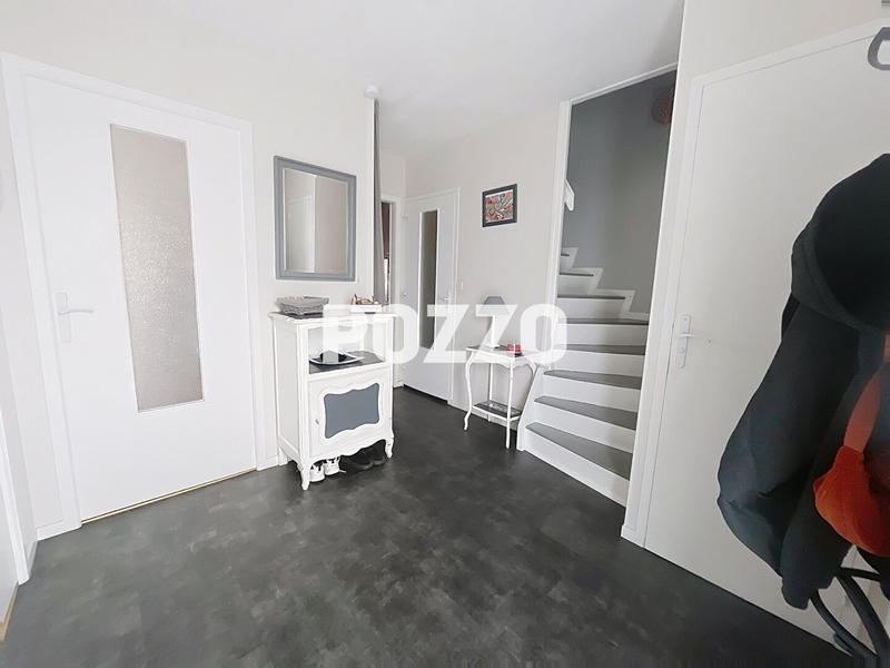 Maison - 98 m² - 4 pièces