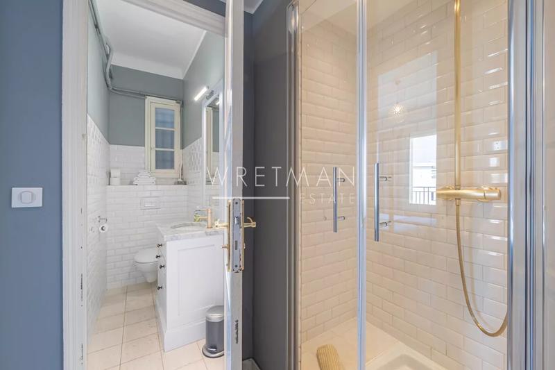 Appartement - 185 m² - 7 pièces