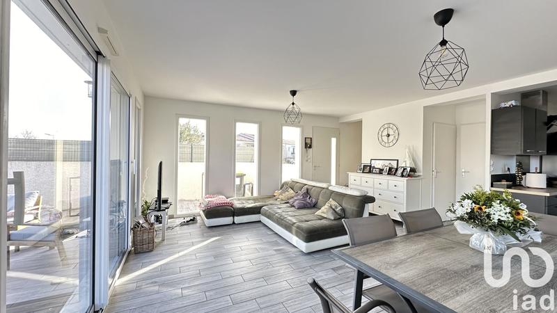 Maison - 95 m² - 5 pièces