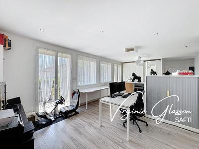 Maison - 145 m² - 6 pièces