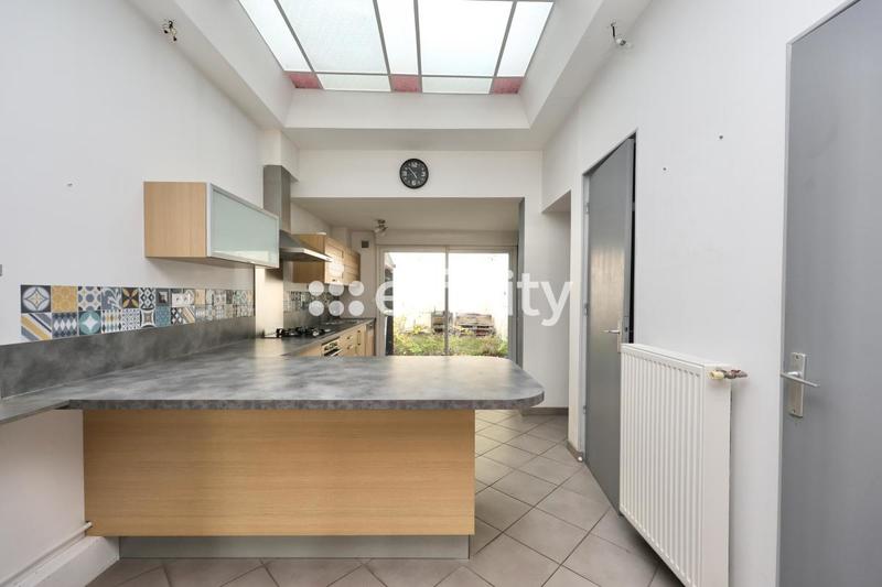 Maison - 87 m² - 4 pièces