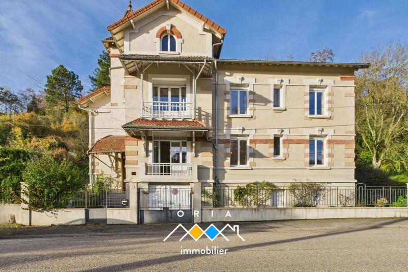 Maison de maîtres - 196 m² - 8 pièces