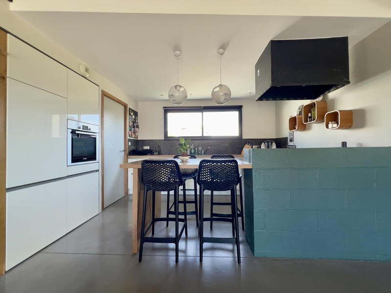 Maison - 140 m² - 5 pièces