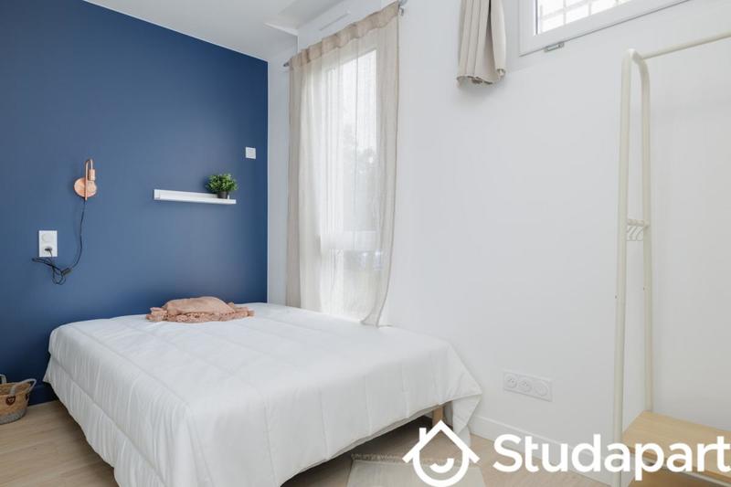 Chambre - 11 m² - 1 pièce