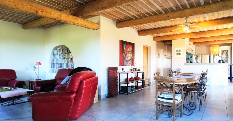 Propriété - 300 m² - 12 pièces