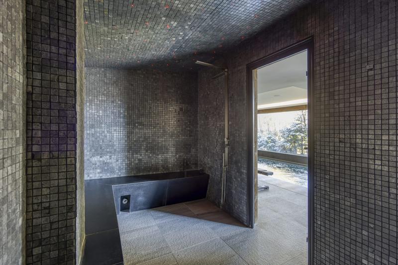 Châlet - 439 m² - 9 pièces