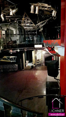 Local commercial - 384 m²