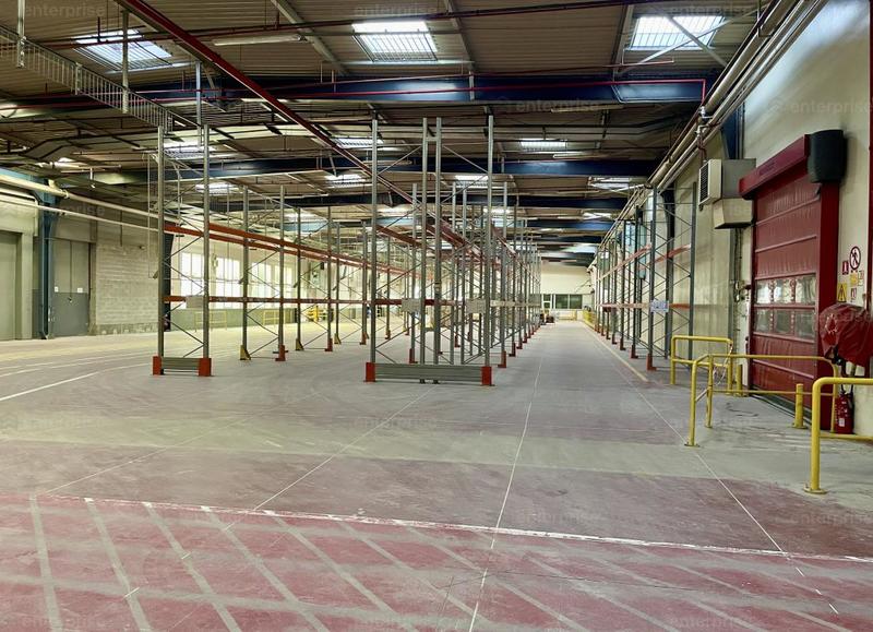 Entrepôt - 10 000 m²