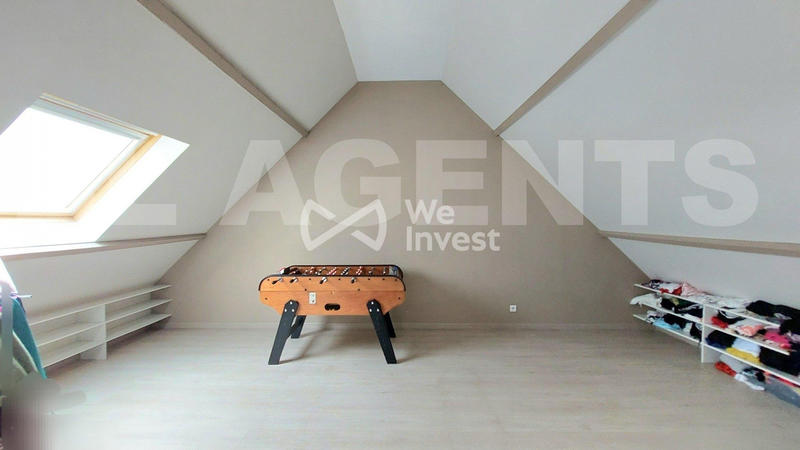 Maison - 177 m² - 9 pièces