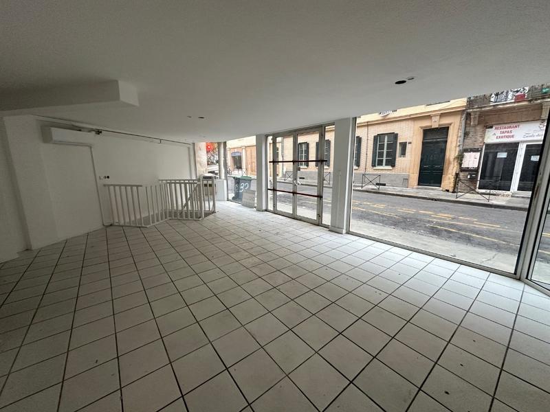 Local d'activités - 93 m²