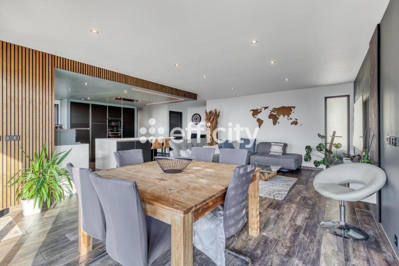 Maison d'architecte - 242 m² - 8 pièces