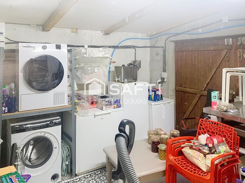 Maison - 180 m² - 8 pièces