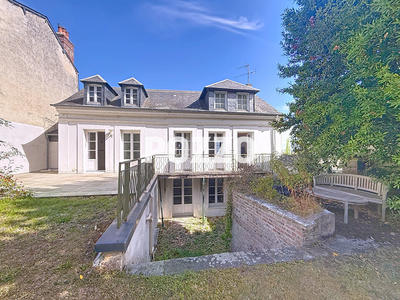 Maison - 163 m² - 6 pièces