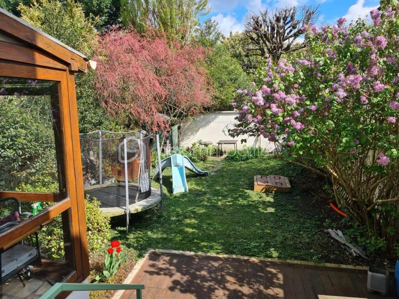 Maison - 151 m² - 8 pièces