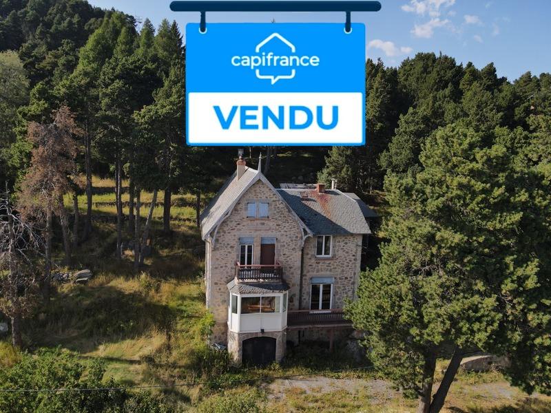 Maison - 180 m² - 8 pièces