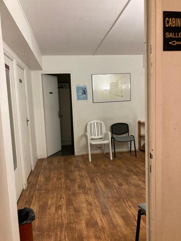 Bureau - 148 m² - 9 pièces