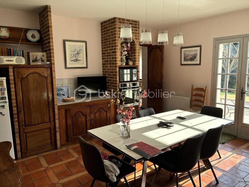 Maison traditionnelle - 145 m² - 8 pièces